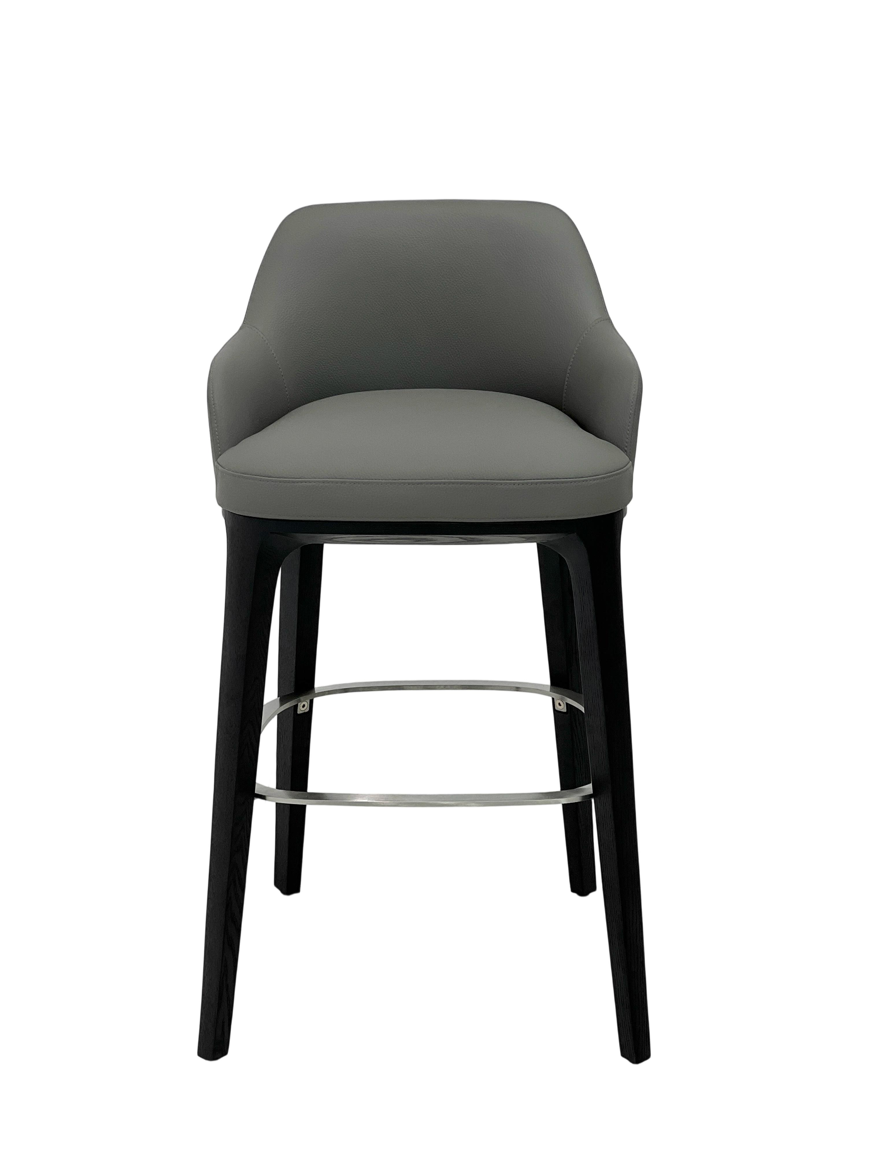 Solid Wood Bar Stool: Italian Style Armchair Redefining Luxury