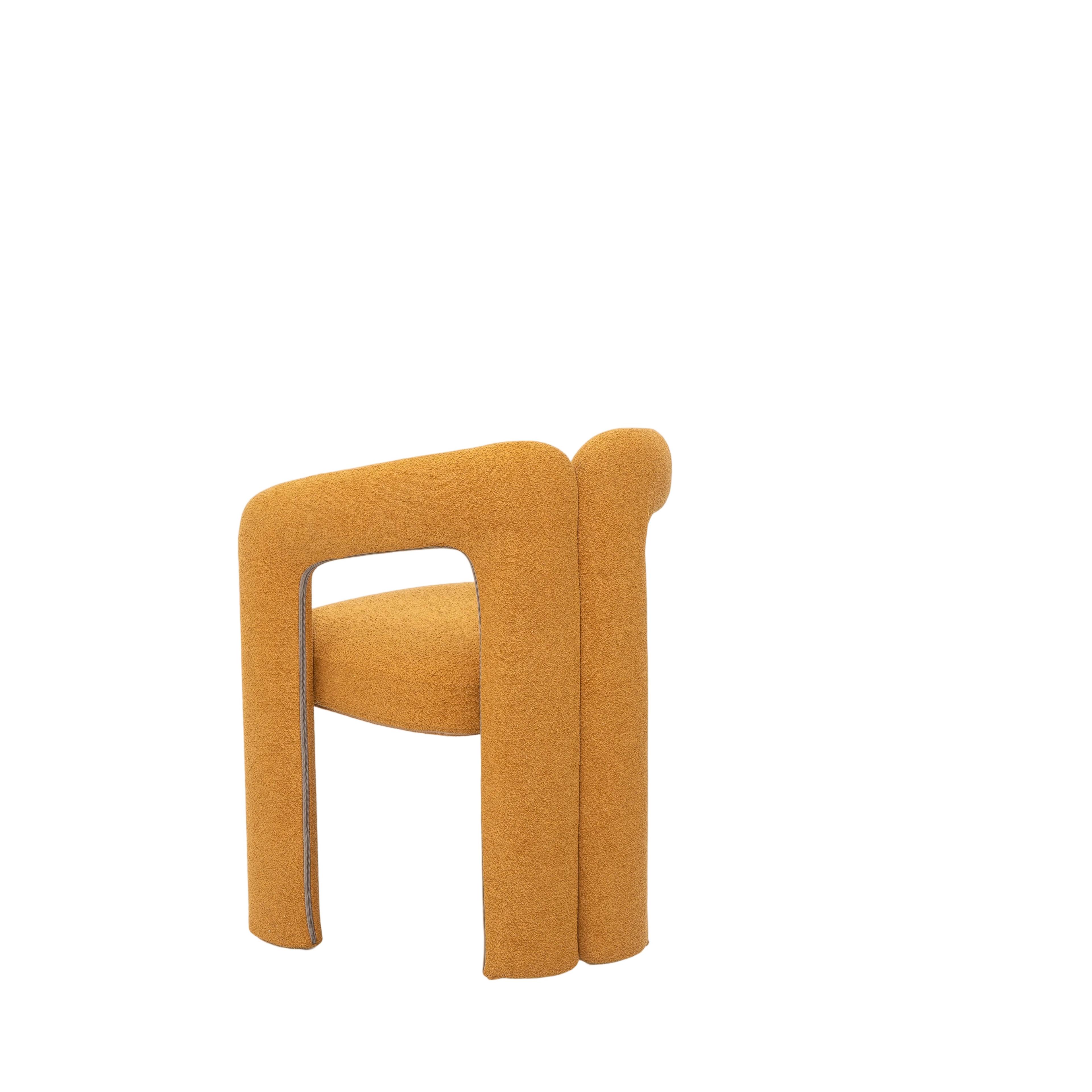 Modern Lounge Chair: Elegance and Comfort Combined