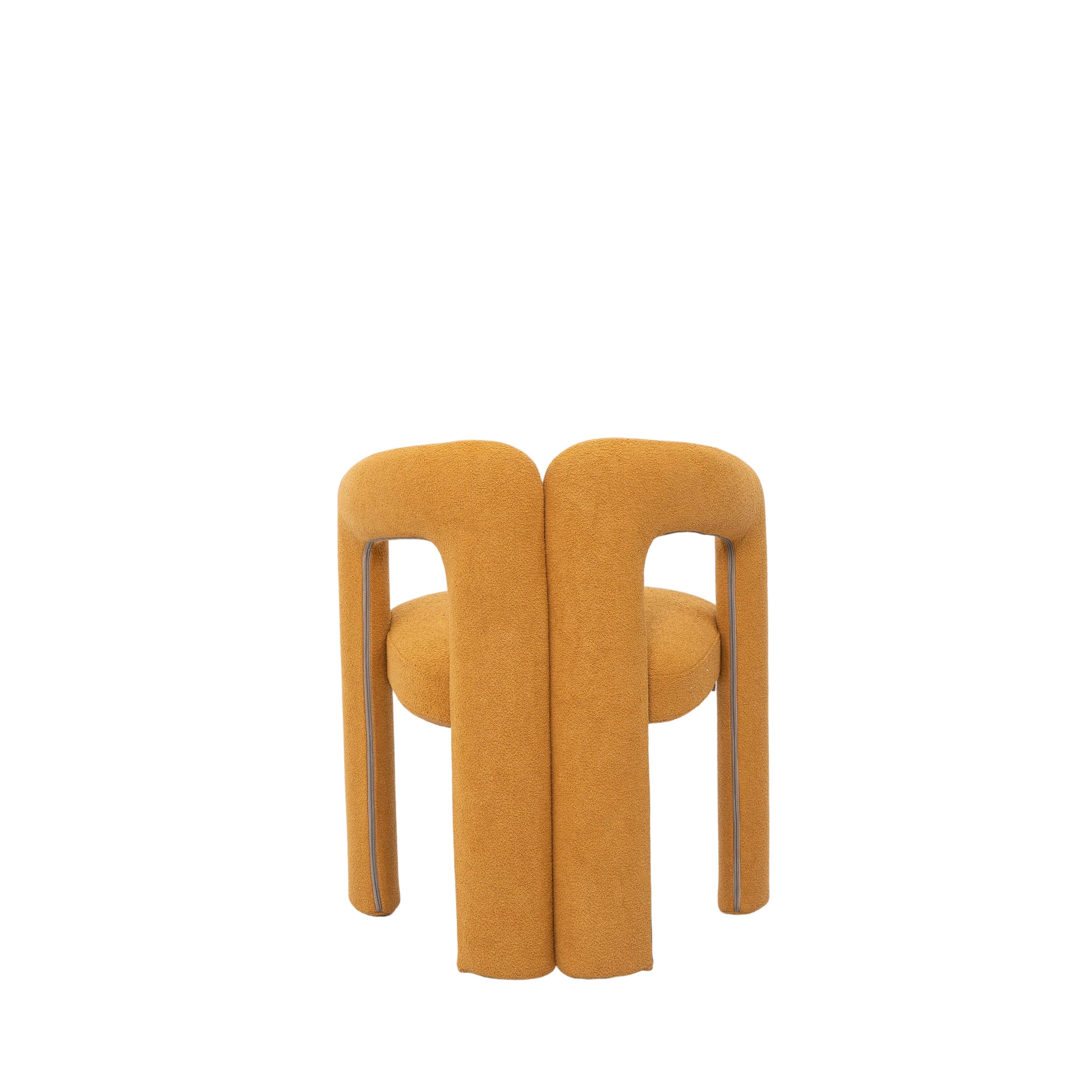 Modern Lounge Chair: Elegance and Comfort Combined